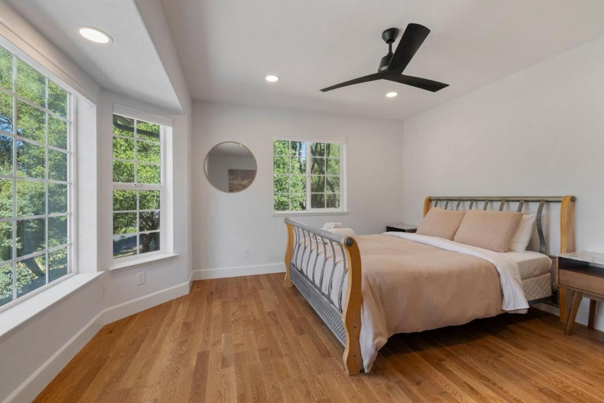 New Listing - 5Bd 3Ba Retreat For A Large Group Holiday home Groveland