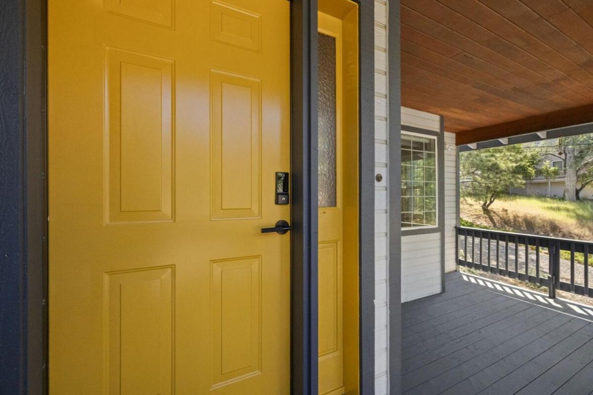 New Listing - 5Bd 3Ba Retreat For A Large Group *
