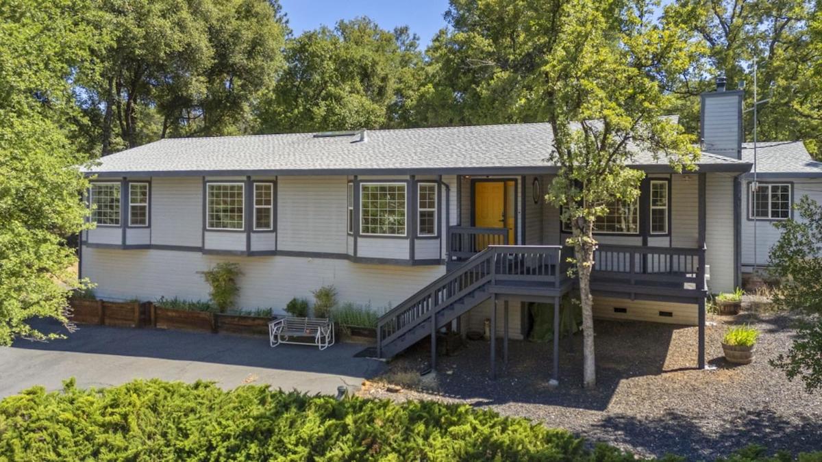New Listing - 5Bd 3Ba Retreat For A Large Group Holiday home
